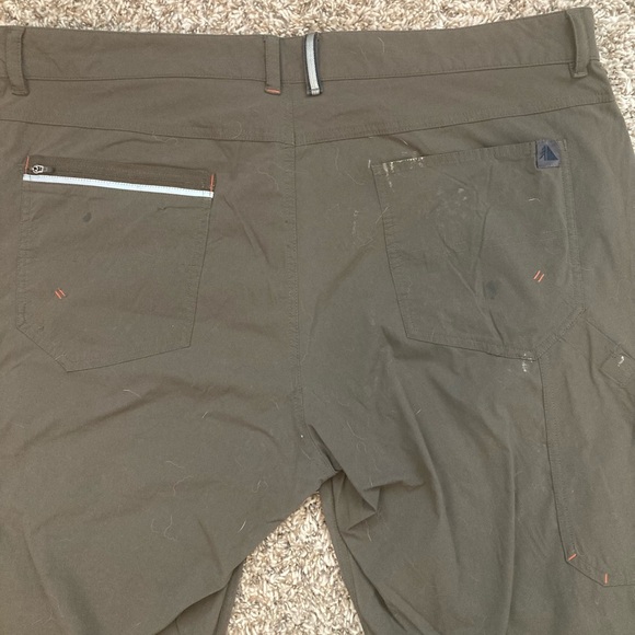 LL Bean Hiking Pants ✨2 for 10✨ - Picture 3 of 3